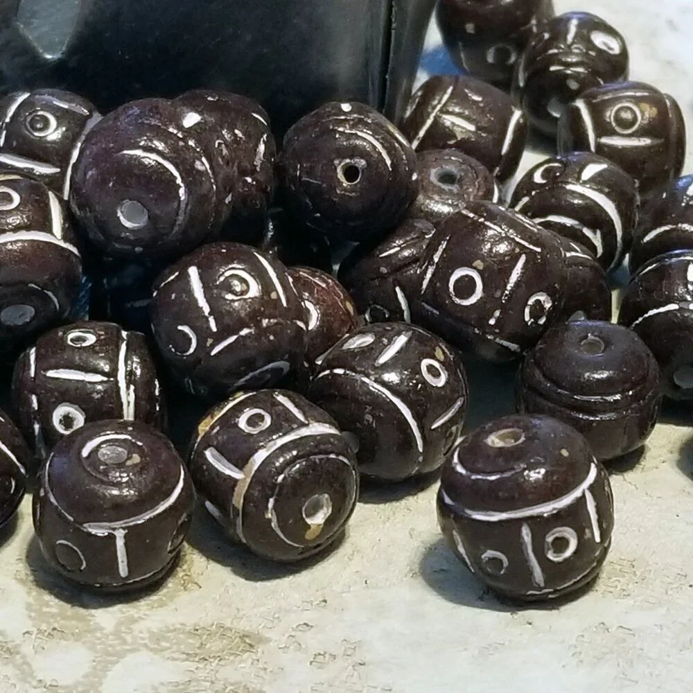 Vintage African Tribal Carved Clay Beads 13mm Round Brown White Pattern 10 pcs